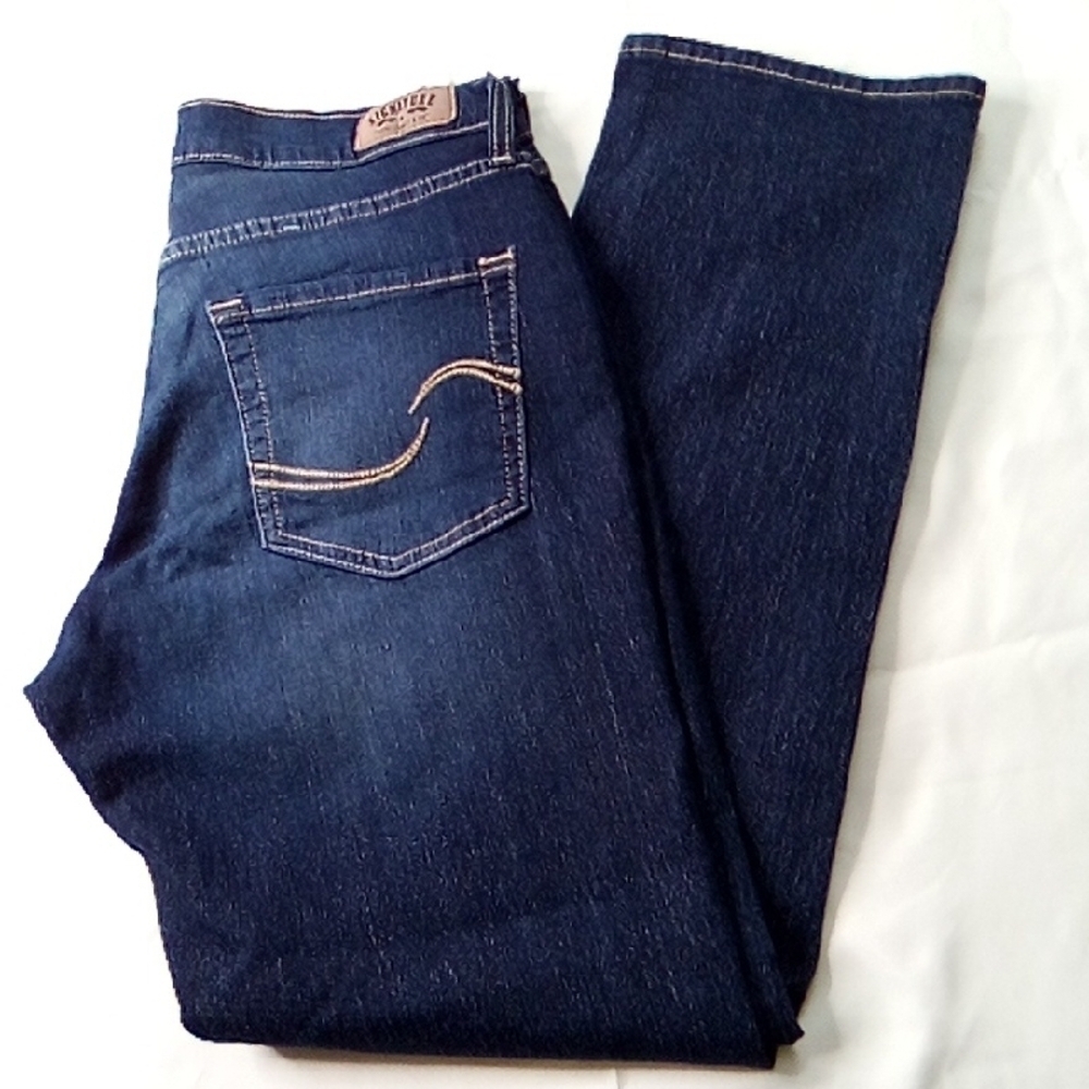 Blue Straight Leg Jeans with Classic Dark Wash - Picture 4 of 10